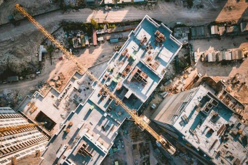 Ein Bauplan ist eine detaillierte technische Zeichnung oder Dokumentation, die alle relevanten Informationen für den Bau eines Gebäudes enthält.