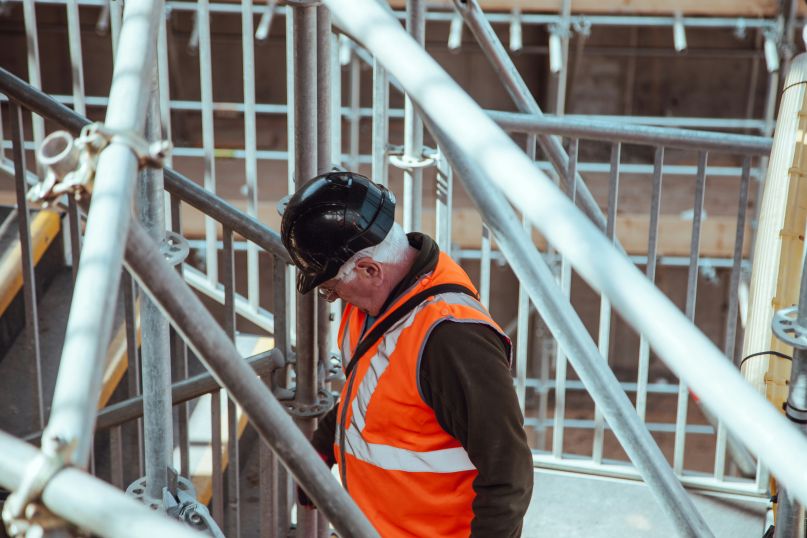 Die Dicke bezieht sich auf die Ausdehnung oder den Abstand zwischen zwei Oberflächen oder Schichten. Die Dicke bezieht sich auf die Ausdehnung oder den Abstand zwischen zwei Oberflächen oder Schichten.
