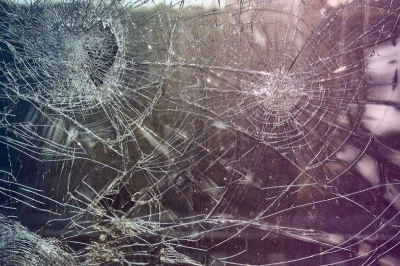 Einbruchdiebstahl bezeichnet das rechtswidrige Eindringen in ein Gebäude, um sich durch Diebstahl unrechtmäßig zu bereichern.