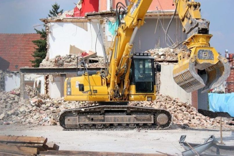 Ein Minibagger ist eine kompakte Baumaschine, die für leichte bis mittelschwere Bauprojekte verwendet wird. Ein Minibagger ist eine kompakte Baumaschine, die für leichte bis mittelschwere Bauprojekte verwendet wird.