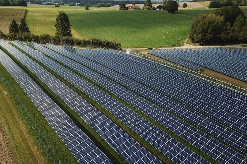 Ein Speicher ist ein Beh&auml;ltnis, Ger&auml;t oder System, das Materialien, Informationen oder Energie aufbewahrt und bei Bedarf wieder bereitstellt.