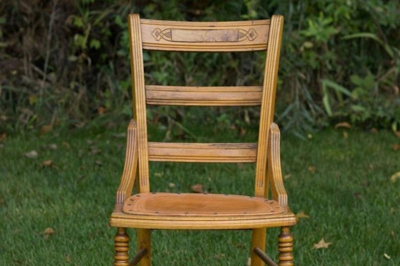 Die Sitzfläche ist die Oberfläche eines Sitzes, auf der eine Person sitzt.