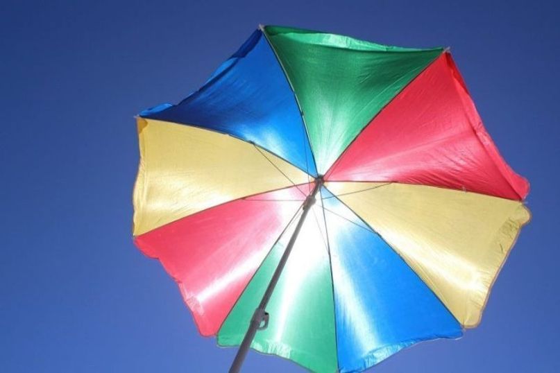 Sonnenschutz bezieht sich auf alle Vorrichtungen, die vor der Sonne schützen.