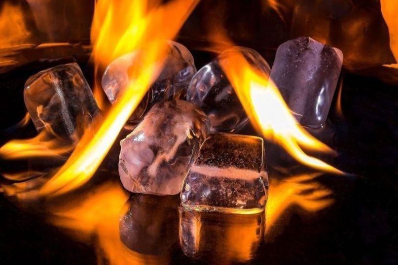 Der Wärmebedarf bezeichnet die Menge an thermischer Energie, die erforderlich ist, um einen definierten Raum oder ein Gebäude auf eine gewünschte Temperatur zu bringen und diese aufrechtzuerhalten.