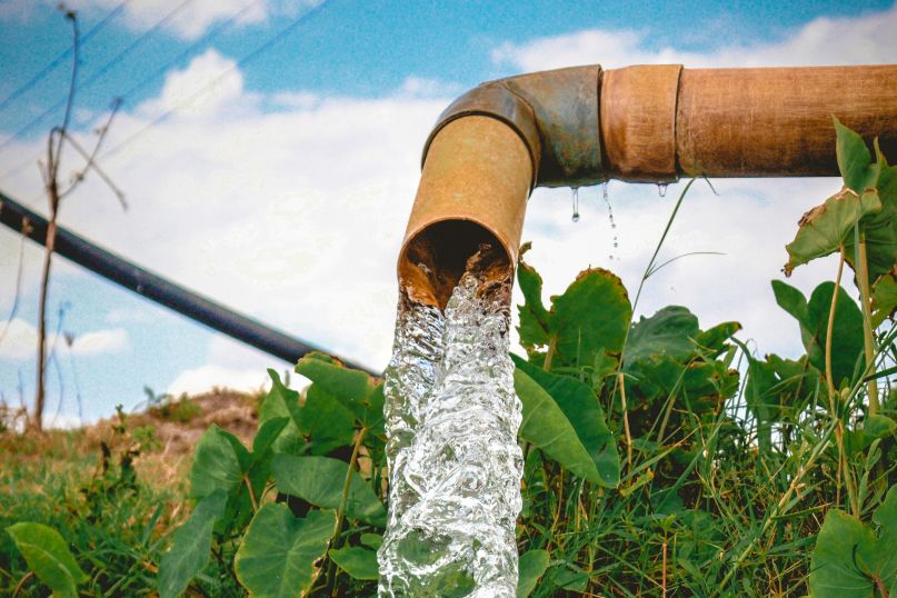 Wasserversorgung ist der Prozess der Bereitstellung von sauberem Wasser für den menschlichen Gebrauch, insbesondere Trinkwasser, aber auch für industrielle, landwirtschaftliche oder kommerzielle Zwecke. Wasserversorgung ist der Prozess der Bereitstellung von sauberem Wasser für den menschlichen Gebrauch, insbesondere Trinkwasser, aber auch für industrielle, landwirtschaftliche oder kommerzielle Zwecke.
